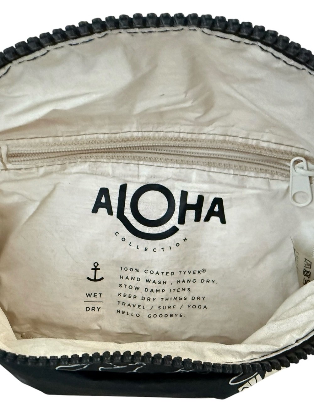 ALOHA Collection Puakenikeni Mini Hip Pack - Picture 3 of 4